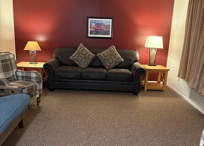 Golden Eagle Hotel