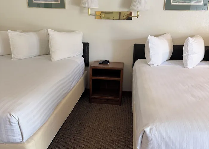Hotel Golden Eagle 2*